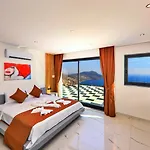 4 Bedroom *