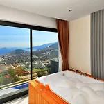 4 Bedroom *