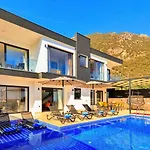 Vilă 4 Bedroom