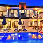 4 Bedroom Vilă Kalkan