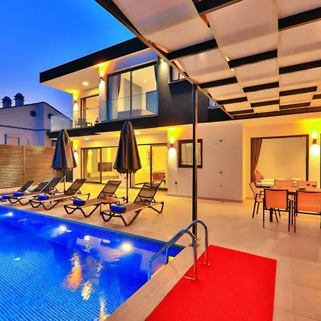 Villa 4 Bedroom *