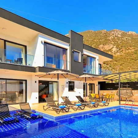 Villa 4 Bedroom - 6340