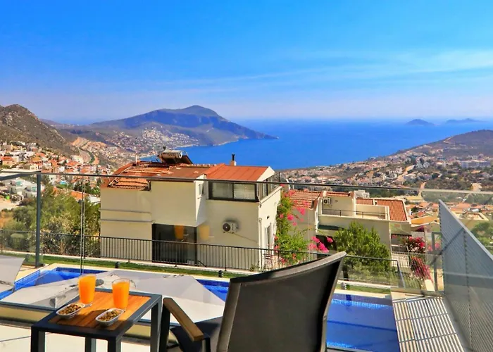 Villa 4 Bedroom - 6340