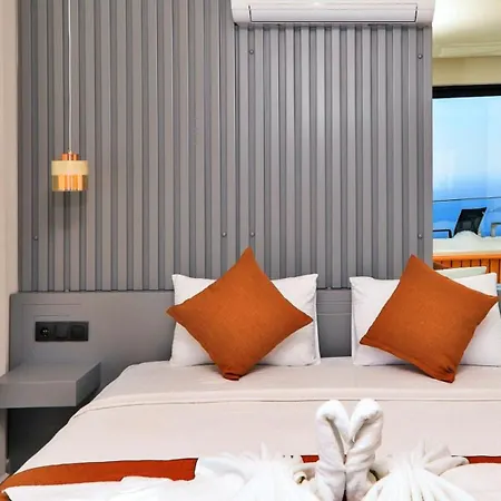 Villa 4 Bedroom *